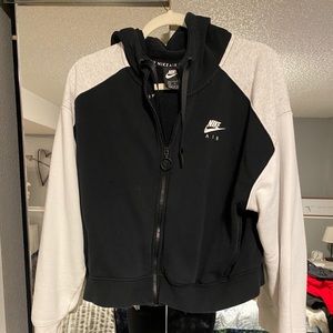 Nike Crop Sweatshirt